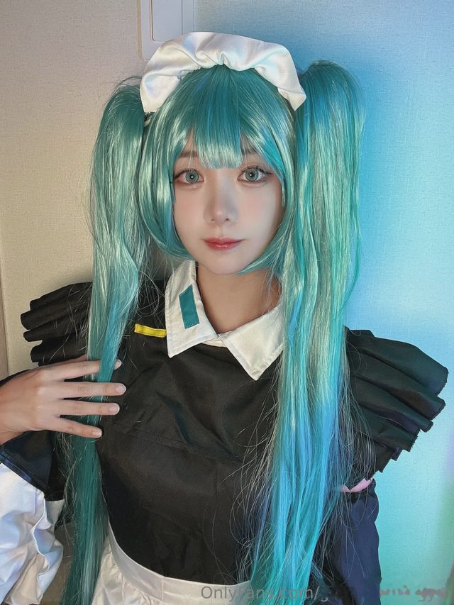 YunaSkye Maid Miku第 2 张图片