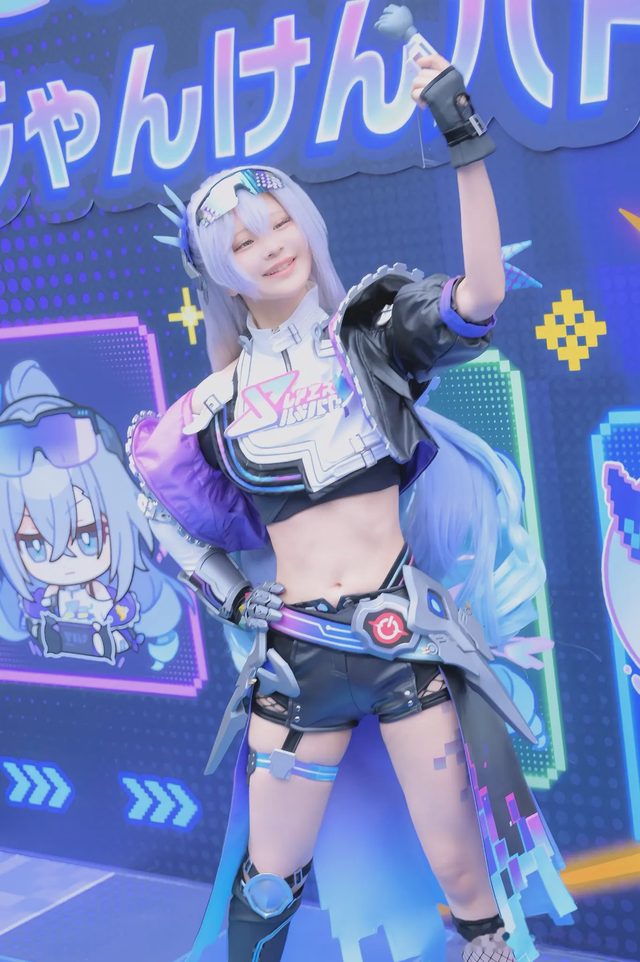 やもはちこ Silver Wolf LV999第 2 张图片