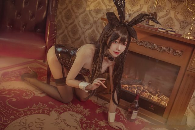 想不到名字的阿八 碧蓝航线 爱宕兔女郎cosplay图册封面