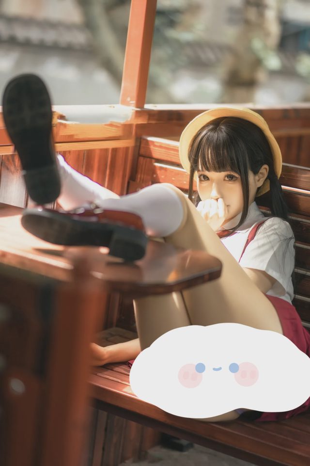 《红火车》少女写真第 2 张图片