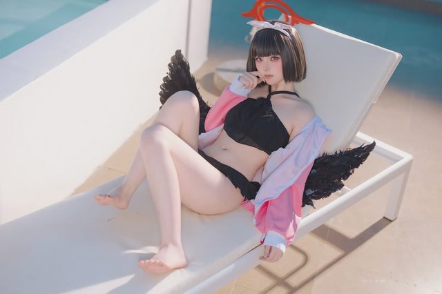 屿鱼 碧蓝档案 静山真白 泳装第 11 张图片