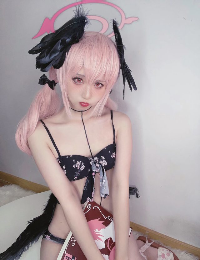 无风霖鹿 《碧蓝档案 》下江小春泳装cosplay第 3 张图片
