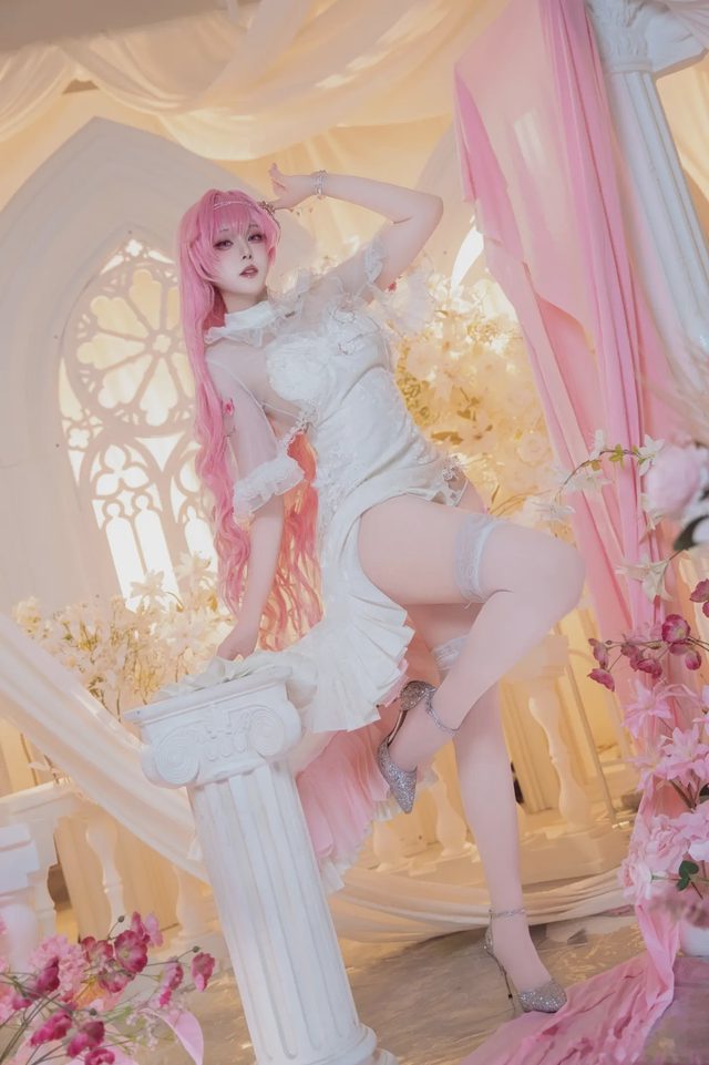 Natsuko夏夏子 NIKKE 桃乐丝 旗袍第 4 张图片