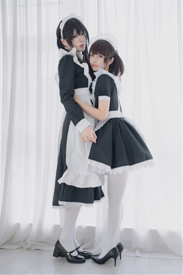 轩萧学姐 十万珍吱伏特 双人女仆第 1 张图片