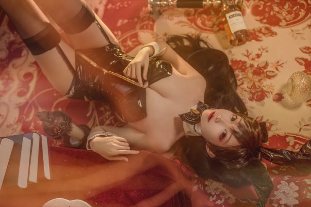 想不到名字的阿八 碧蓝航线 爱宕兔女郎cosplay第 2 张图片