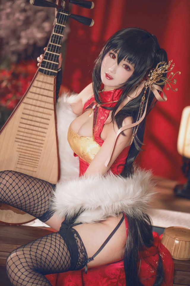 羽生三未 碧蓝航线 大凤 旗袍图册封面