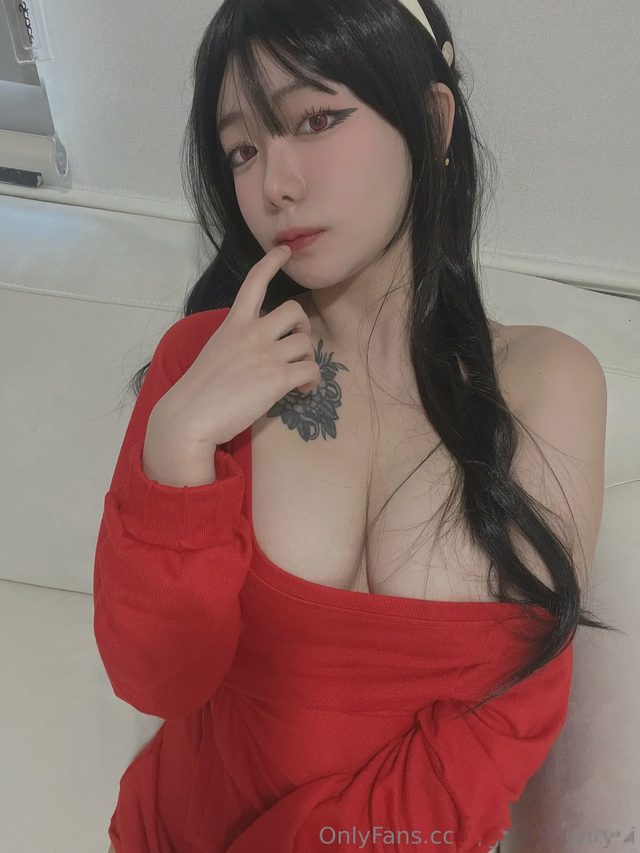 YunaSkye Yor第 2 张图片