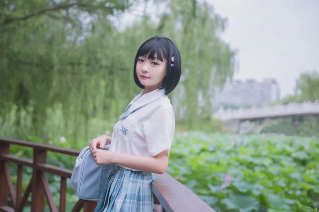 蓝裳 jk日常 穿上格裙，出门看风景啦第 5 张图片