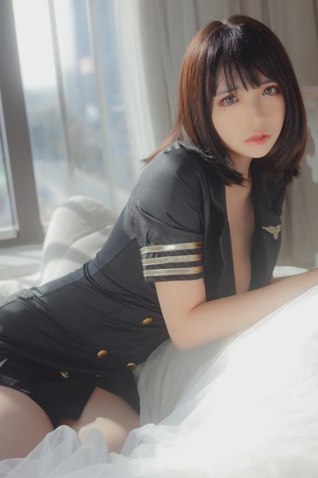 疯猫ss 黑色制服第 28 张图片