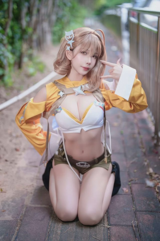 抱走莫子A 萤火虫动漫嘉年华 阿妮斯 超级巨星第 7 张图片