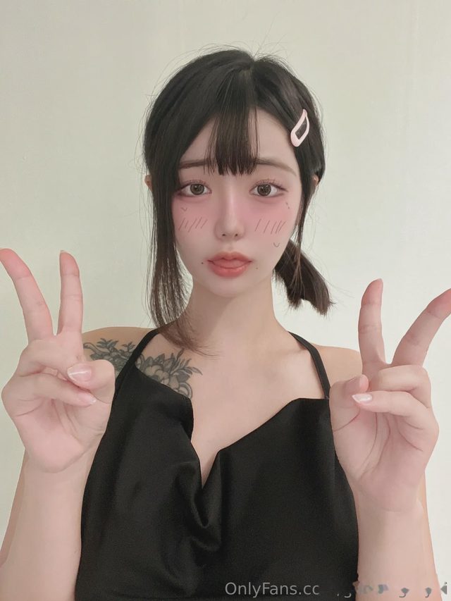 YunaSkye Kobeni第 4 张图片