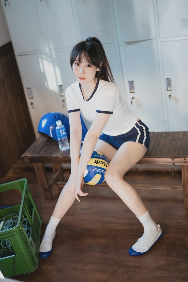 焖焖碳 体操服图册封面