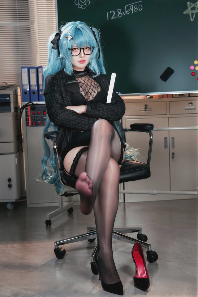 半半子 Nikke胜利女神 普丽瓦蒂第 28 张图片