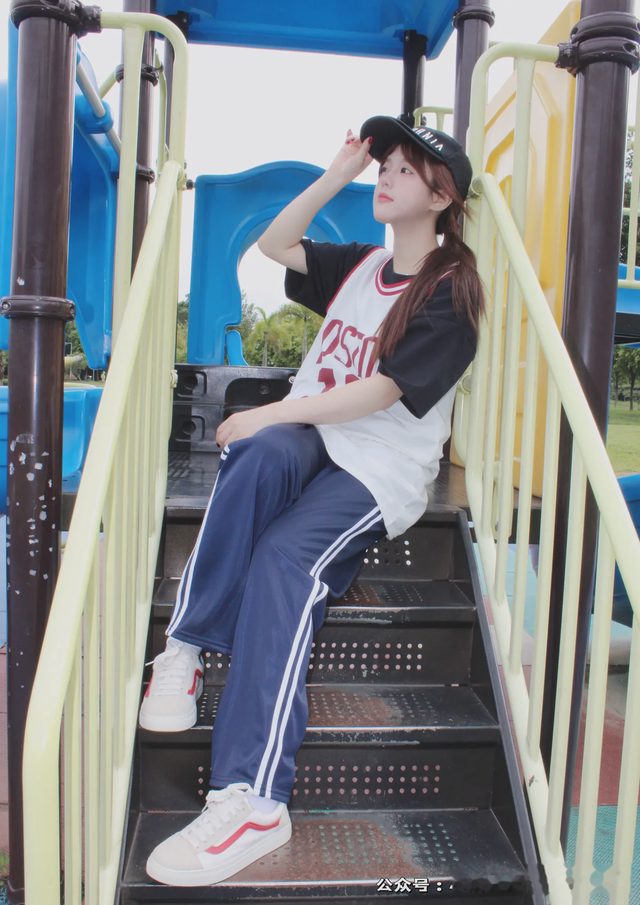 小薯条nienie 小众视觉 No.044第 2 张图片