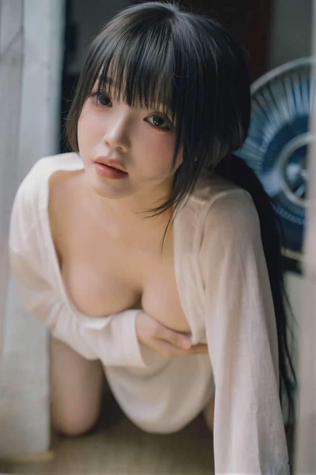 YunGaegul 윤개굴 Herovia Summer Sunshine第 44 张图片