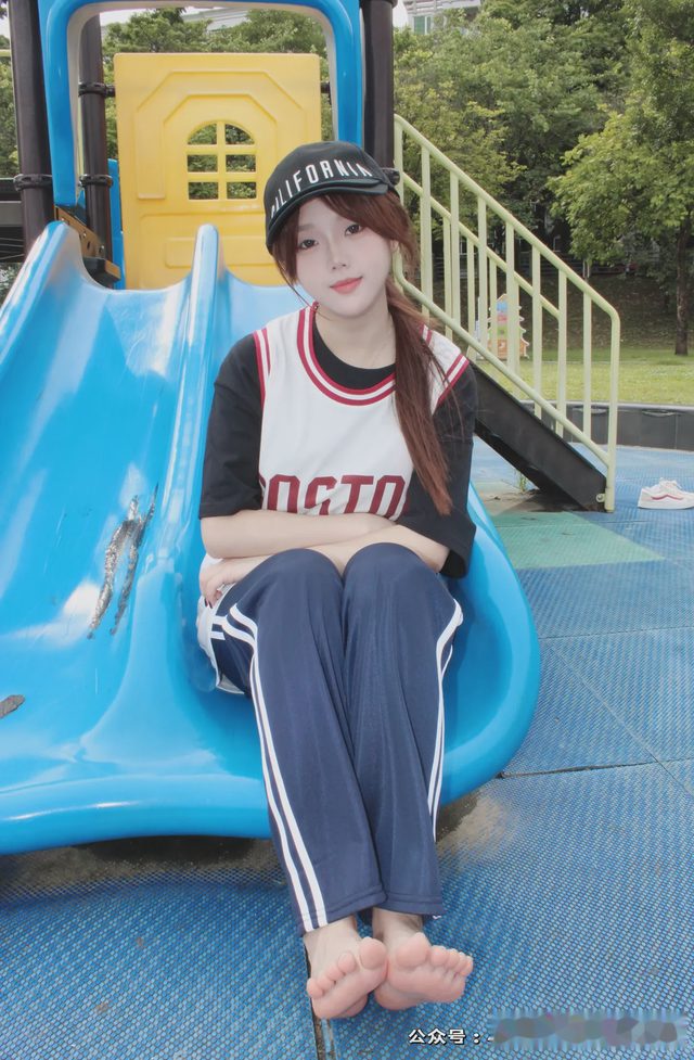 小薯条nienie 小众视觉 No.044第 13 张图片