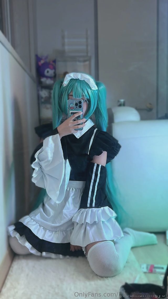 YunaSkye Maid Miku第 4 张图片