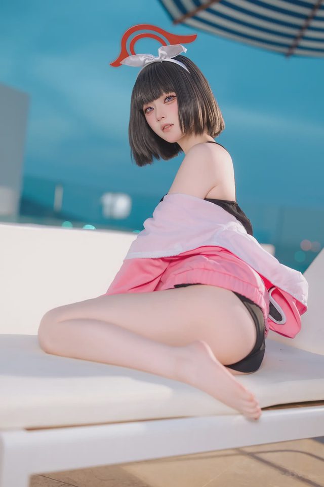屿鱼 碧蓝档案 静山真白 泳装第 16 张图片