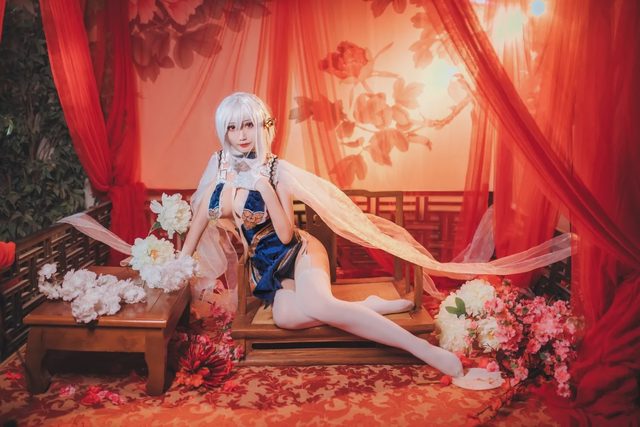 《碧蓝航线》天狼星旗袍cosplay第 2 张图片