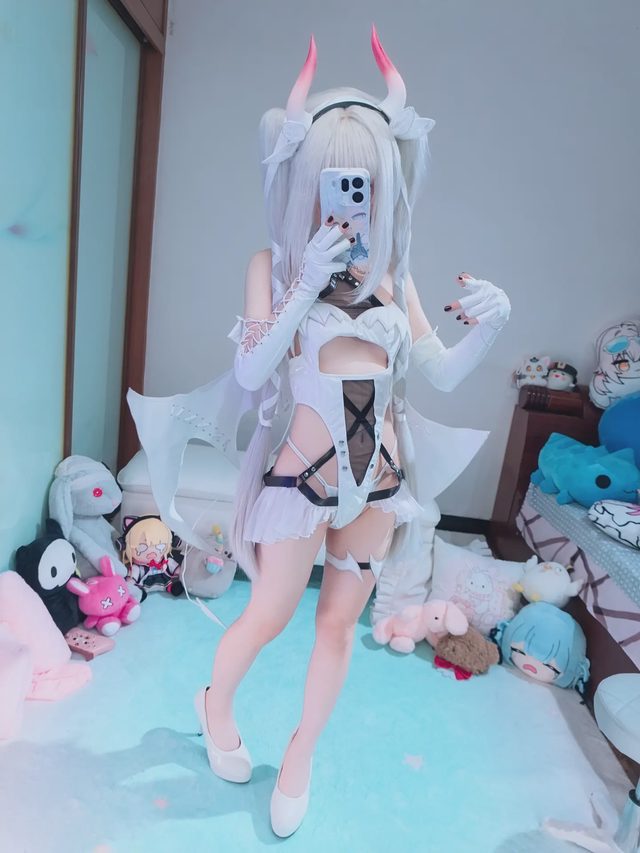 冷reng NIKKE 白兔 恶魔第 2 张图片