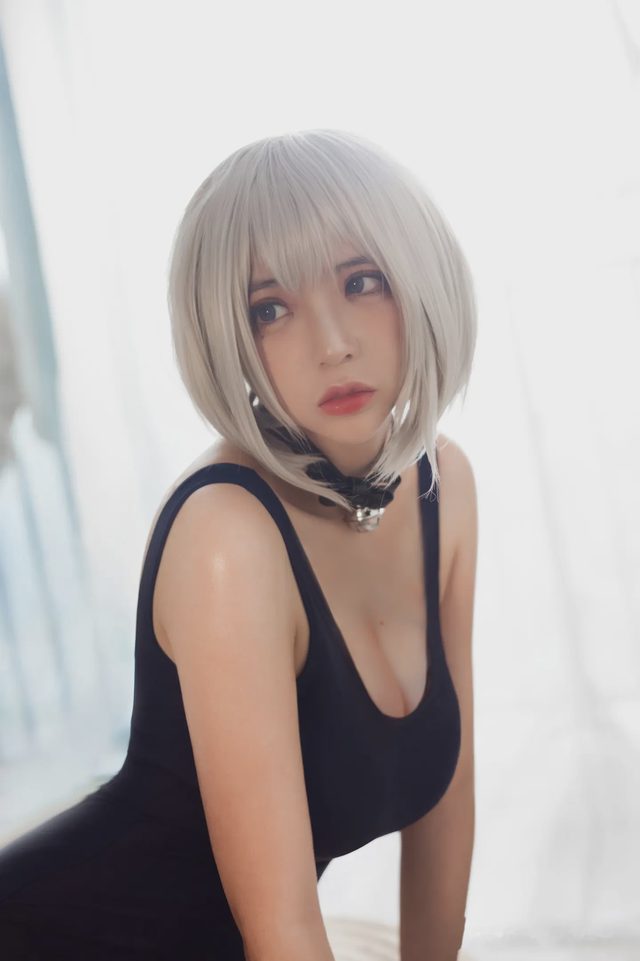 疯猫ss 白发束缚死库水第 11 张图片