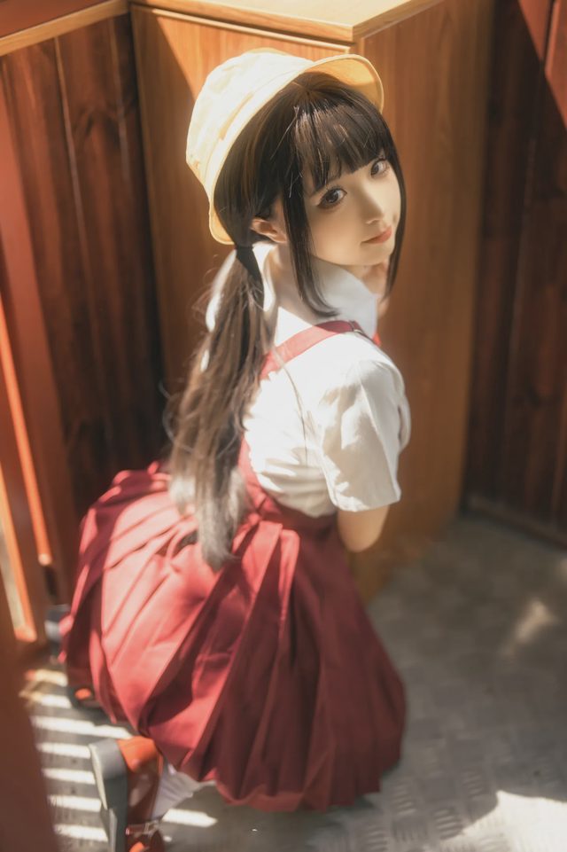《红火车》少女写真第 8 张图片
