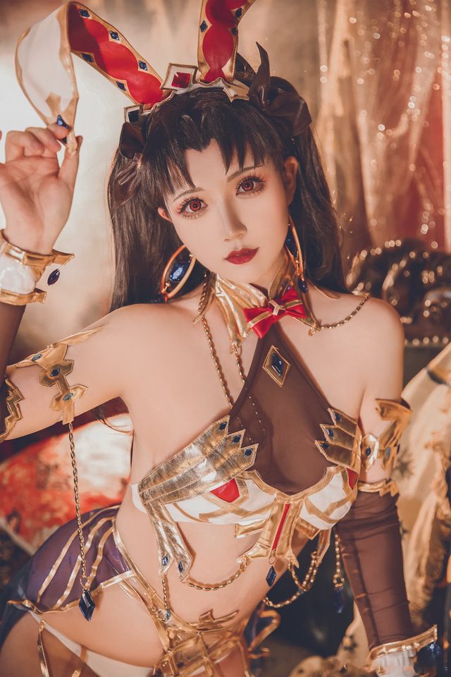 一只郁_可爱_凛 《FGO》伊什塔尔•兔女郎同人cosplay第 12 张图片