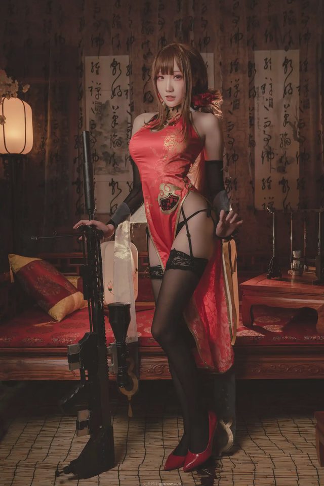 红牡丹的黑丝诱惑第 15 张图片