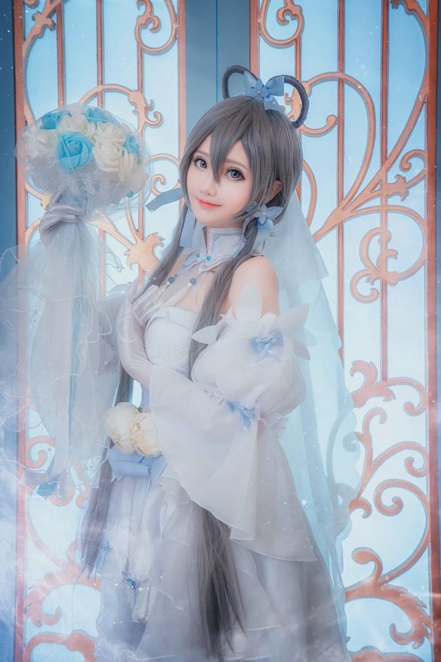 露兒大魔王_ 洛天依花嫁cosplay，超可爱第 4 张图片