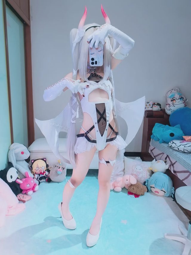 冷reng NIKKE 白兔 恶魔第 7 张图片