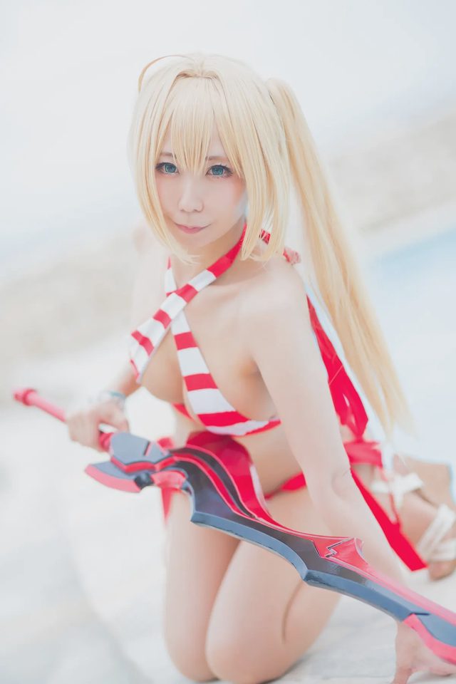 さくら提督 Nero Swimsuit第 10 张图片