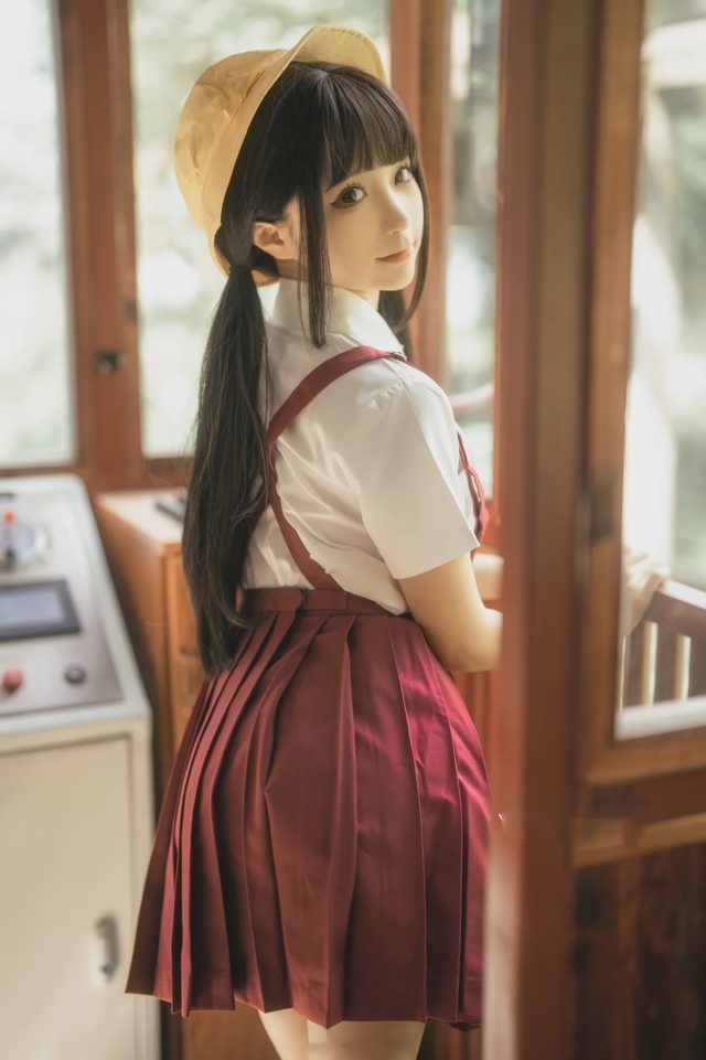 《红火车》少女写真第 6 张图片
