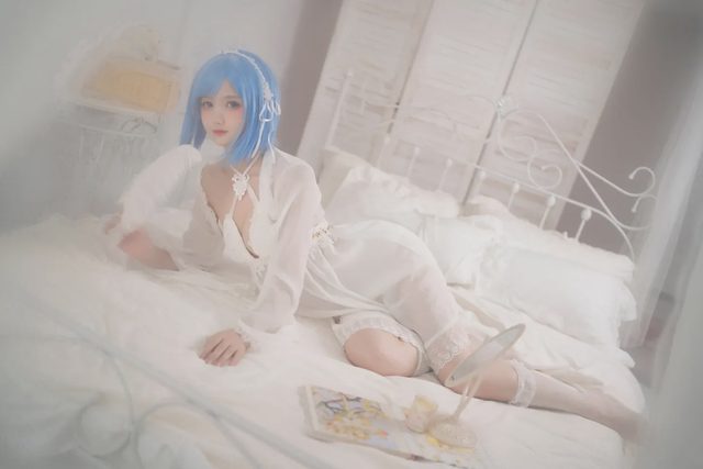 画晴 《碧蓝航线》恰巴耶夫睡衣cosplay图册封面