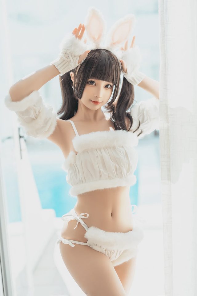《绵绵兔》少女写真图册封面