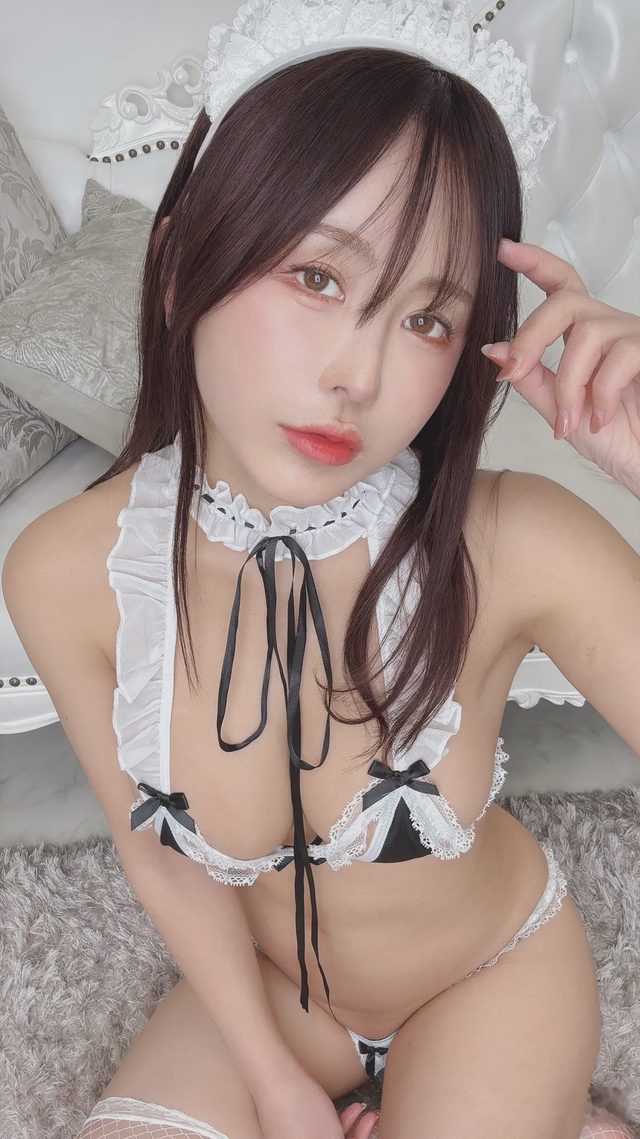 いくみ Fantia 20260423 Micro Maid Outfit第 11 张图片