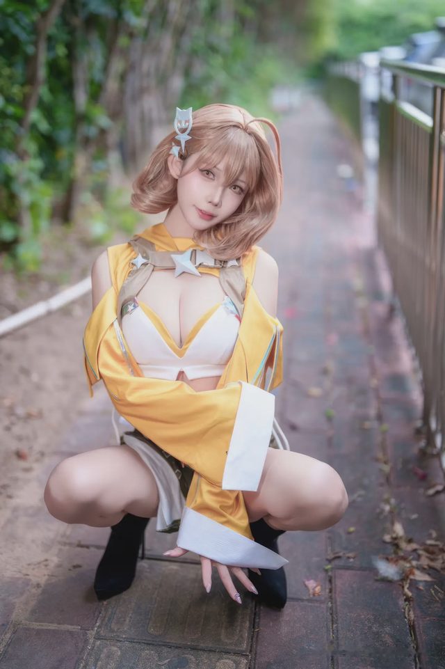 抱走莫子A 萤火虫动漫嘉年华 阿妮斯 超级巨星第 4 张图片