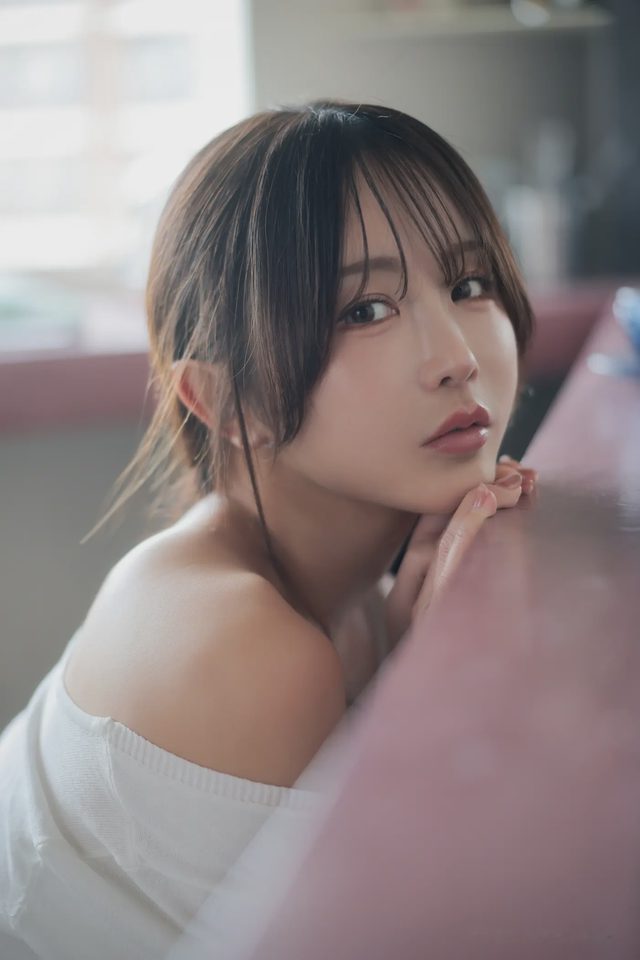 いくみ Fantia 20260419 A Revealing Dress and Then图册封面